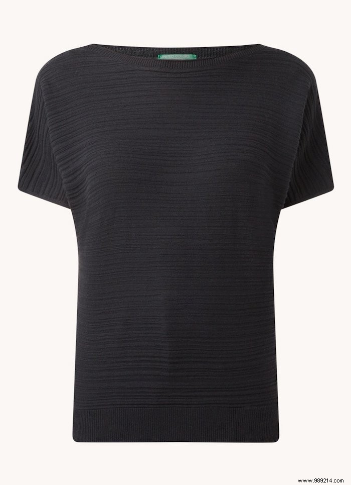 The Perfect Cut: Casual T-Shirts That Fit Flawlessly
