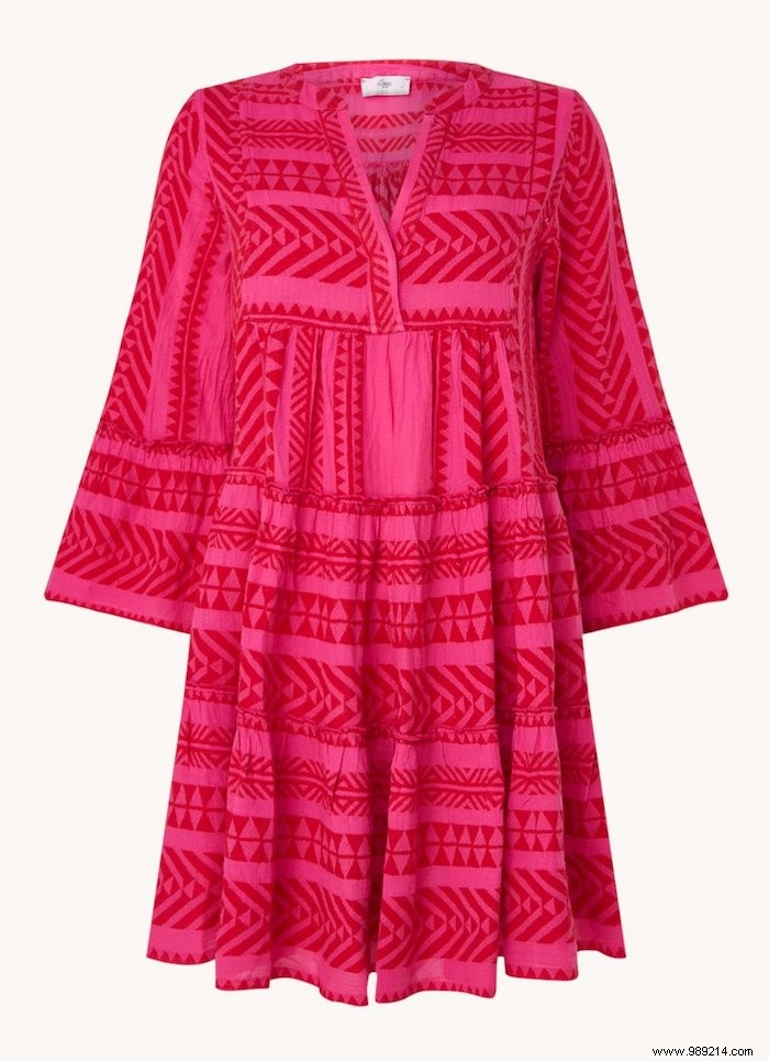 Pink Color Therapy: Embrace Positivity with These Uplifting Shades