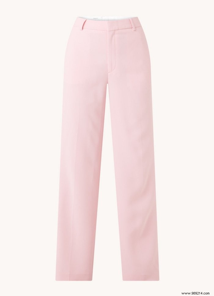 Pink Color Therapy: Embrace Positivity with These Uplifting Shades