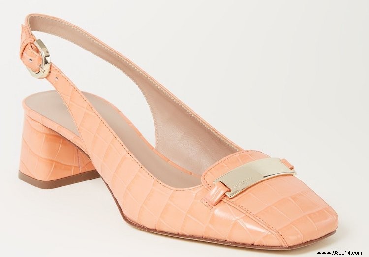 Pink Color Therapy: Embrace Positivity with These Uplifting Shades