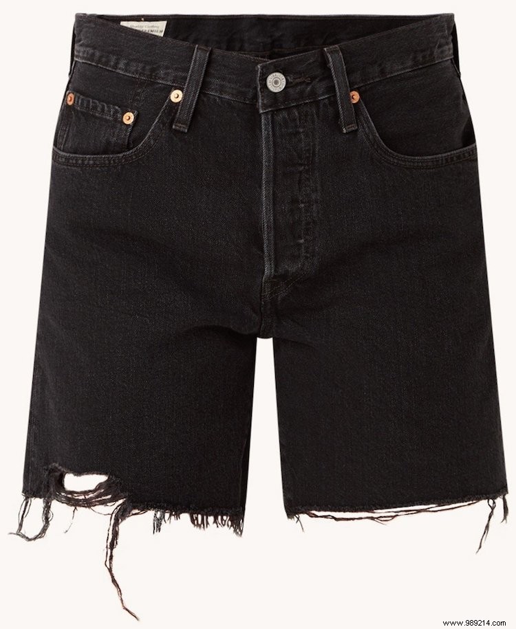 11 Stylish Denim Shorts for Effortless Summer Style