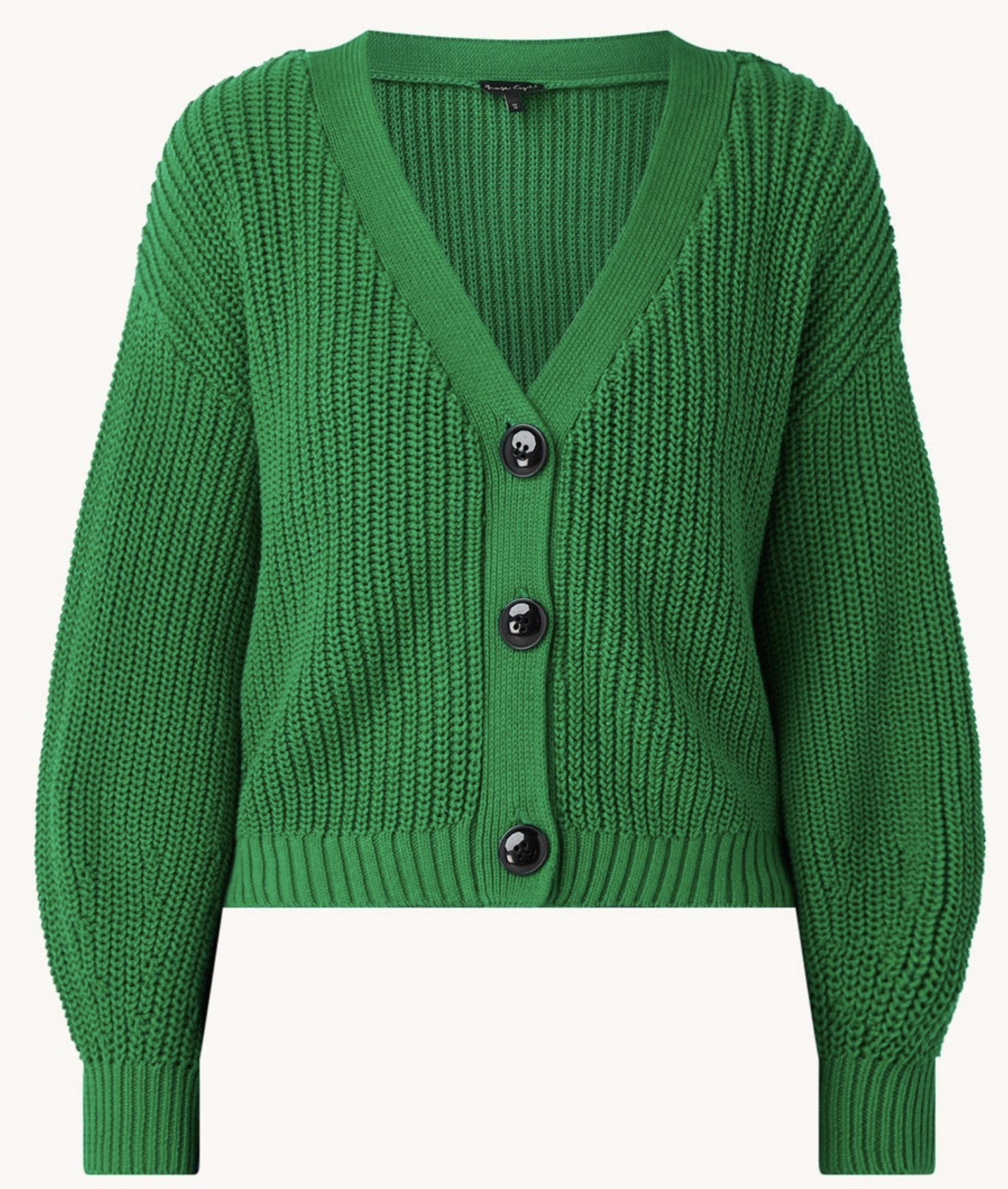 11 Top Sweaters and Cardigans on Sale: Versatile Wardrobe Essentials from Premium Brands