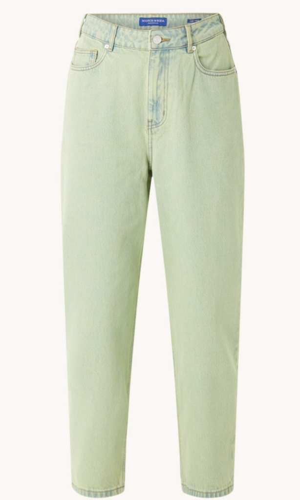 Slouchy Pants: The Comfort-Driven Fashion Trend Dominating 2022