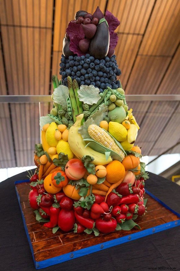 10 Stunning Creative Cakes Too Beautiful to Eat