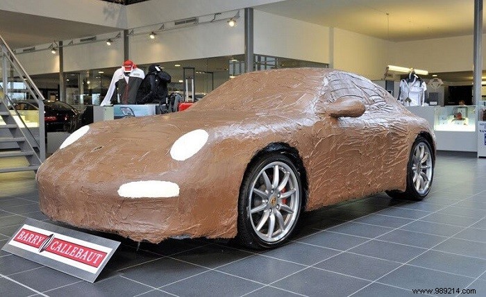 10 Stunning Chocolate Art Masterpieces by Expert Chocolatiers