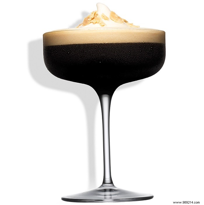 Top Summer Coffee Cocktails: Expert Recipes Featuring Tia Maria