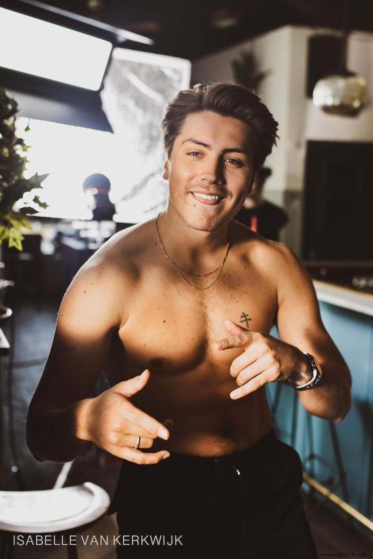 Dutch Chefs Bare All in Bloot voor Brood Calendar to Support Struggling Hospitality Sector