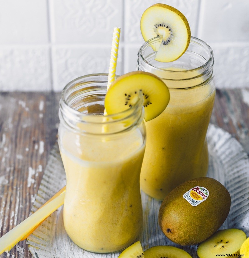 6 Expert Reasons to Eat a Kiwi Every Day for Optimal Health