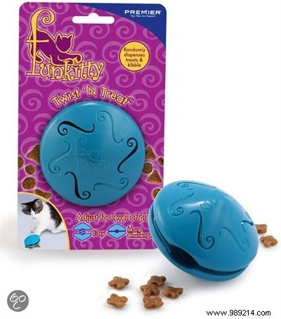 8 Festive Christmas Gift Ideas for Dogs and Cats