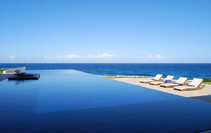The 10 Most Stunning Infinity Pools Around the World