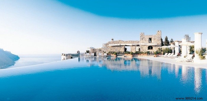 The 10 Most Stunning Infinity Pools Around the World
