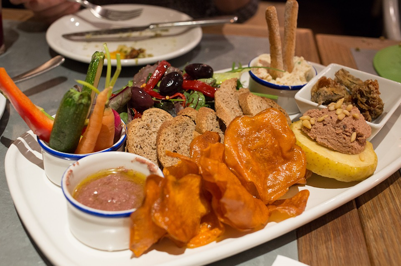 Barcelona City Break with Friends: Iconic Sights, Shopping, Beaches & Tapas