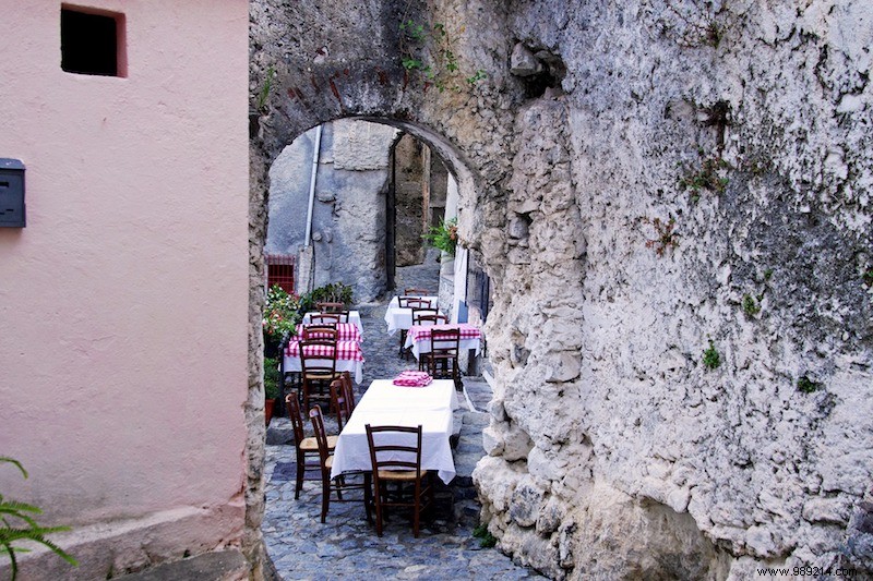 Escape to Sunshine: 5 Premier Sunny Destinations for Your Next Vacation