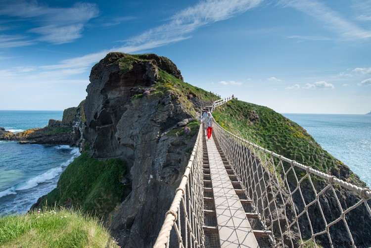 Experience Ireland from Home: Stunning Virtual Tours of Museums, Giant s Causeway, and Titanic