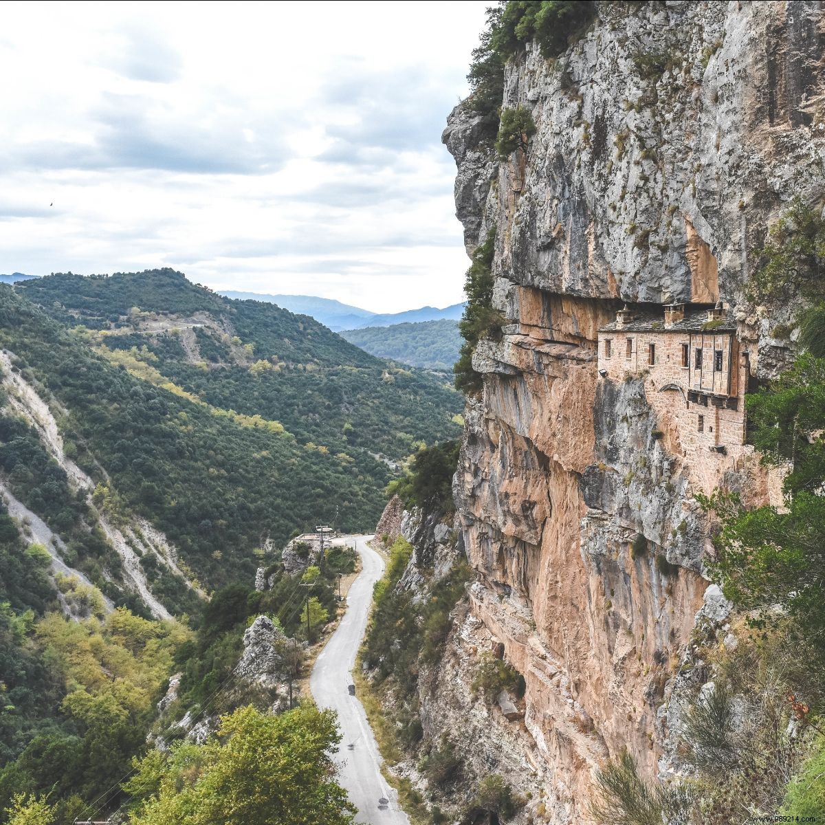 Code Yellow Greek Mainland Gems: Safe Alternatives to Orange-Rated Islands