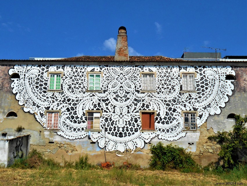 Portugal s Vibrant Street Art Scene: Surprising Murals Blending History and Modernity