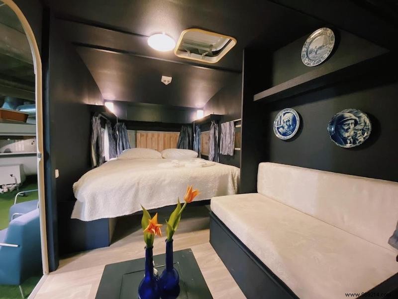 Outside Inn: Amsterdam s Innovative Indoor Camping Retreat in East Amsterdam