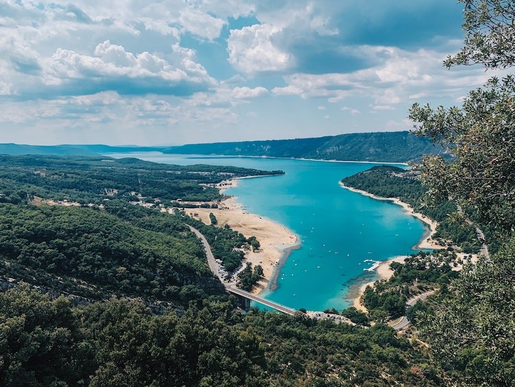 Discover 10 Stunning Lakes in France for Unforgettable Summer Escapes