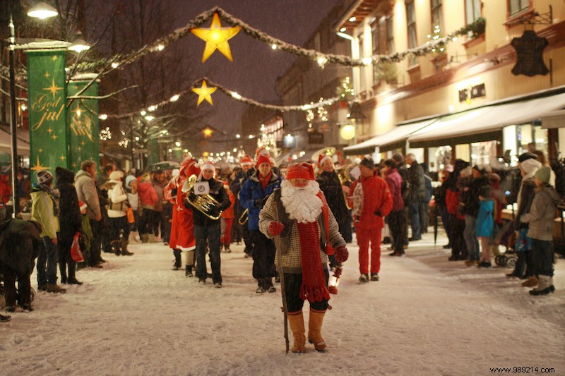 Top Places for an Authentic Norwegian Christmas: Markets, Lights, and Winter Magic