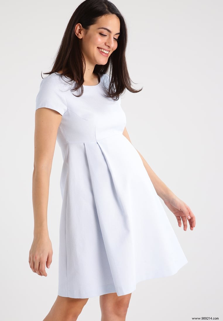 Top 10 Comfortable Maternity Dresses for Stylish Pregnancy Comfort