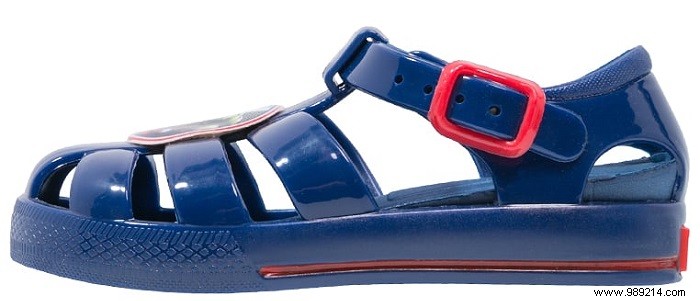 12 Top Water Shoes for Boys and Girls: Essential Summer Protection