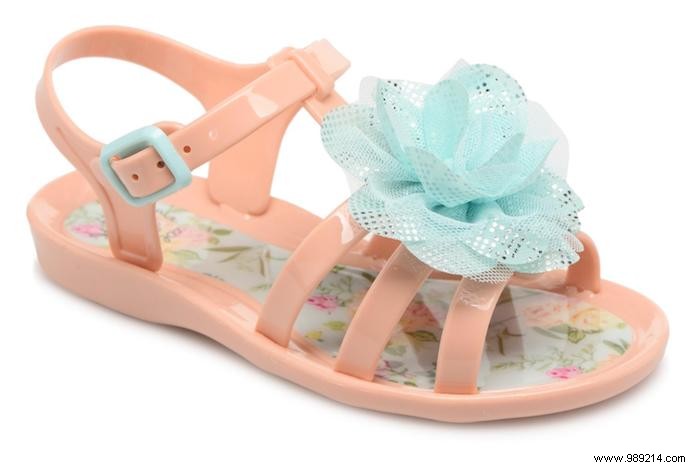 Top 10 Girls Spring 2018 Shoes: Breathable Styles from Trusted Brands