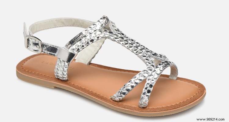 Top Girls Shoes for Spring & Summer 2019: Stylish, Comfortable Picks