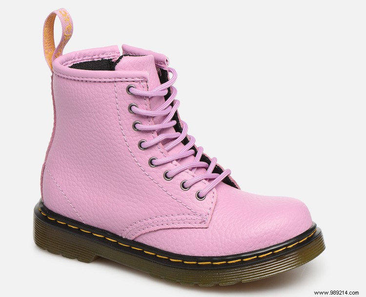 Top Girls Shoes for Spring & Summer 2019: Stylish, Comfortable Picks