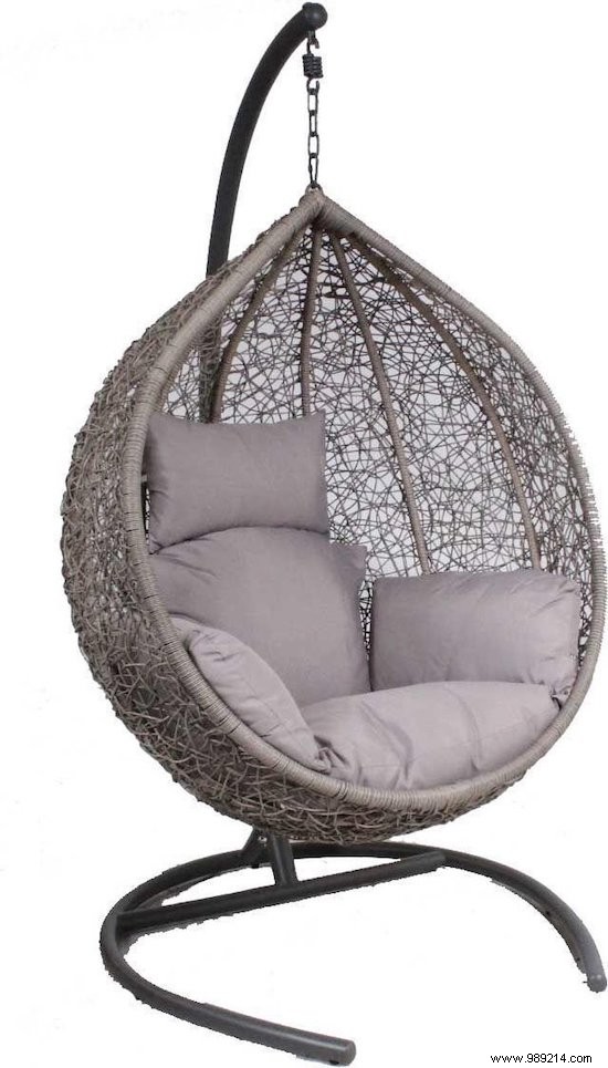 7 Top Hanging Chairs for Effortless Summer Relaxation