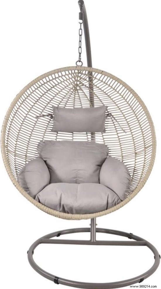 7 Top Hanging Chairs for Effortless Summer Relaxation