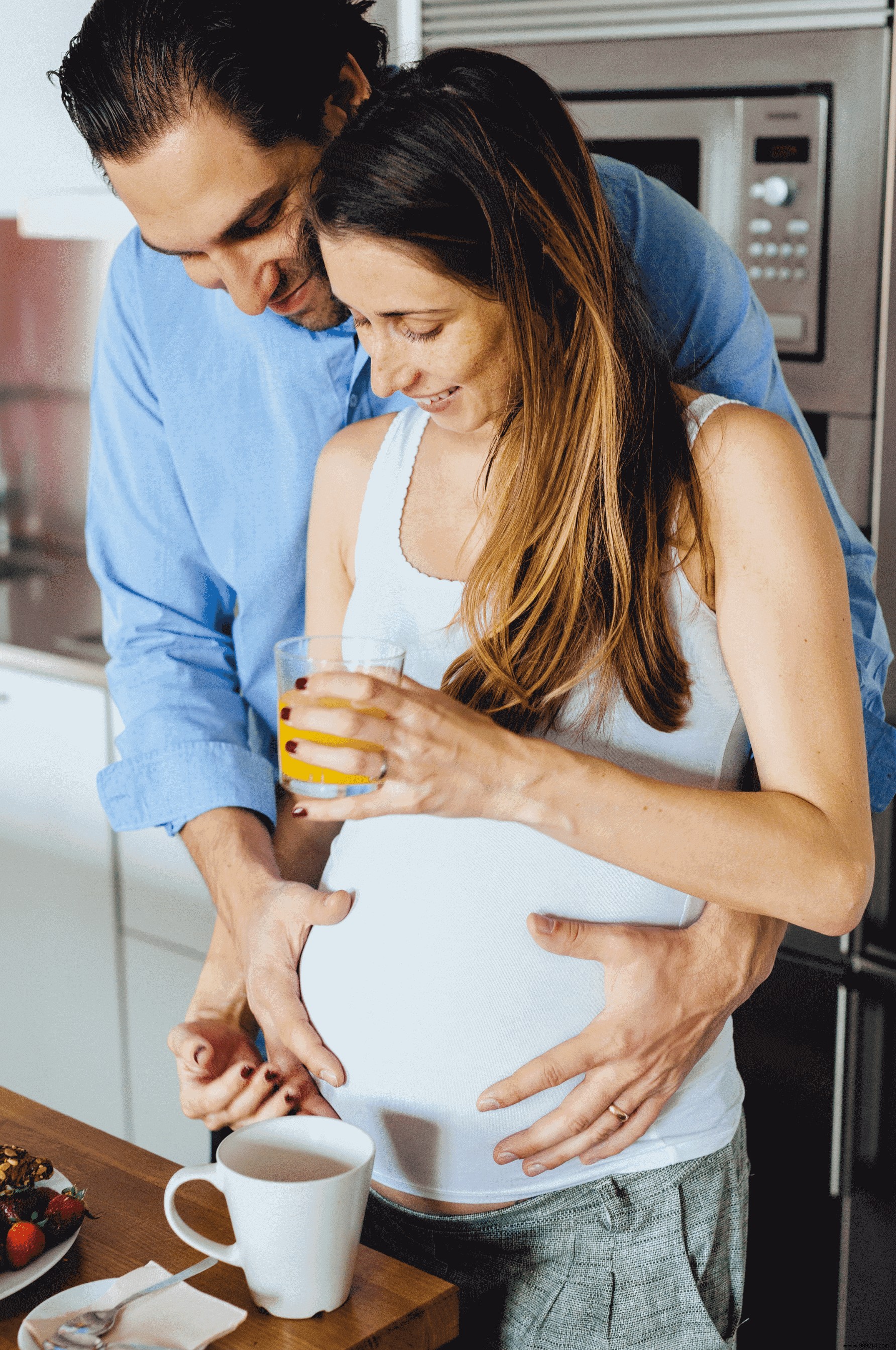 Pregnancy-Safe Cosmetics: Essential Precautions and Expert Recommendations