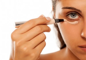 Expert Guide: How to Apply Concealer Perfectly for Bright, Flawless Eyes