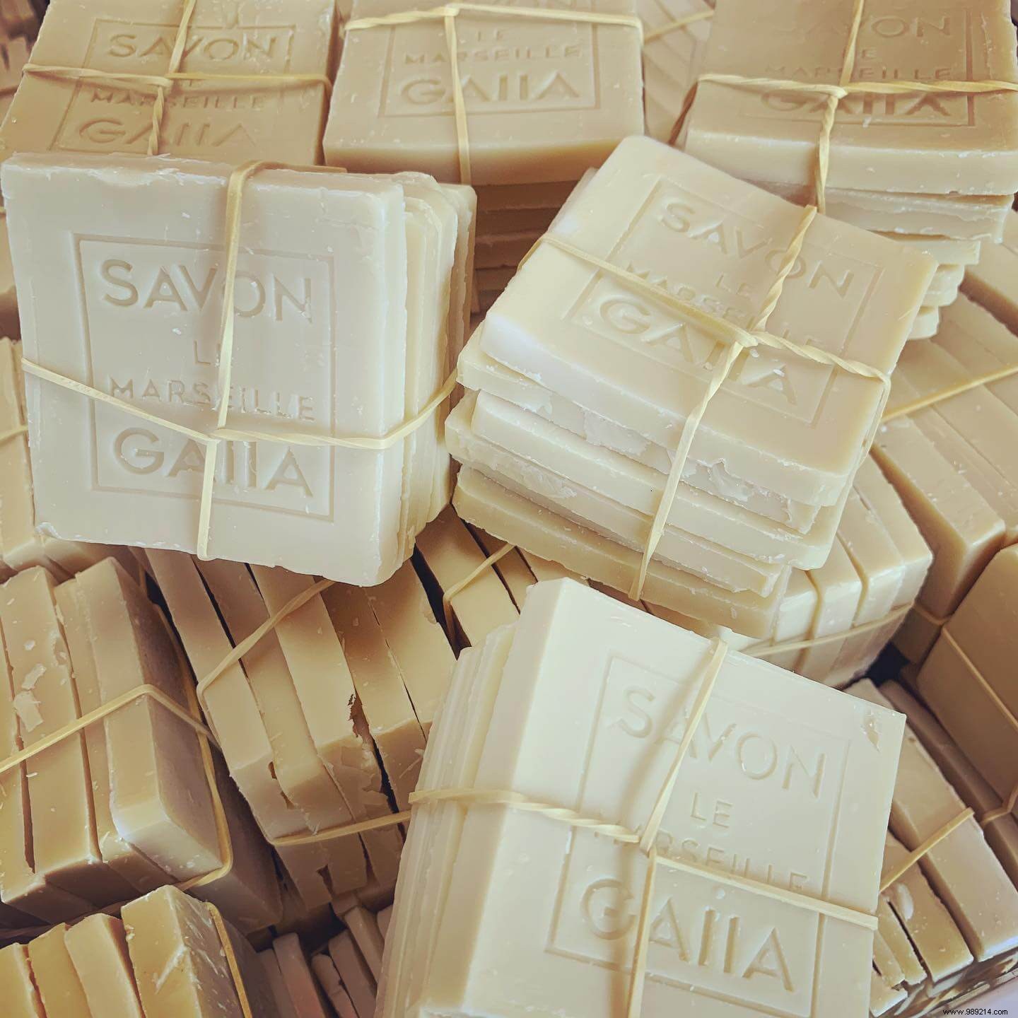 Is Washing Your Face with Authentic Marseille Soap a Good Idea? Expert Insights and Benefits