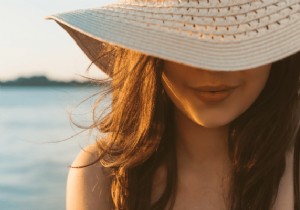 Best Vegetable Oils for a Safe, Natural Tan: Expert Guide