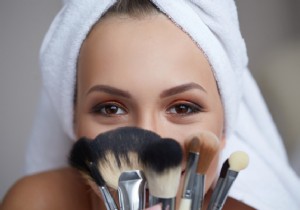 9 Expert Concealer Tips to Banish Dark Circles and Under-Eye Bags for a Radiant Look