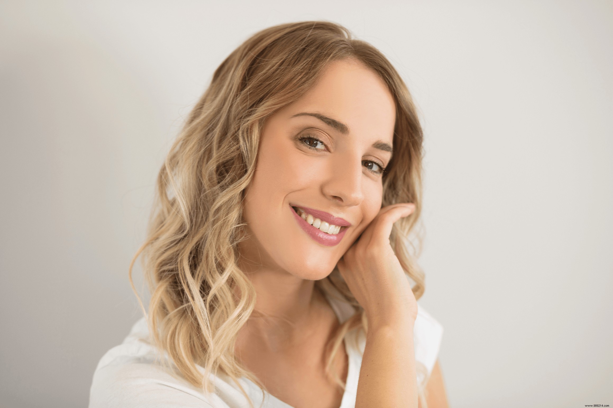 Achieve Radiant Glowing Skin: Expert Routines, Nutrition, and Proven Tips