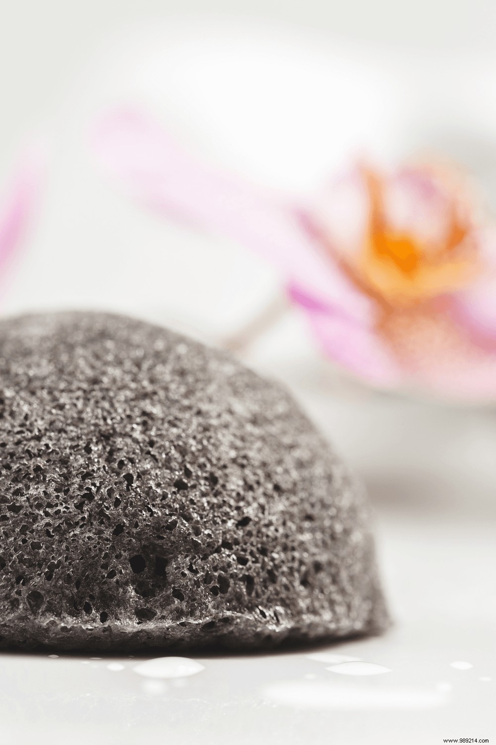How to Use a Konjac Sponge: Expert Guide to Clearer, Healthier Skin