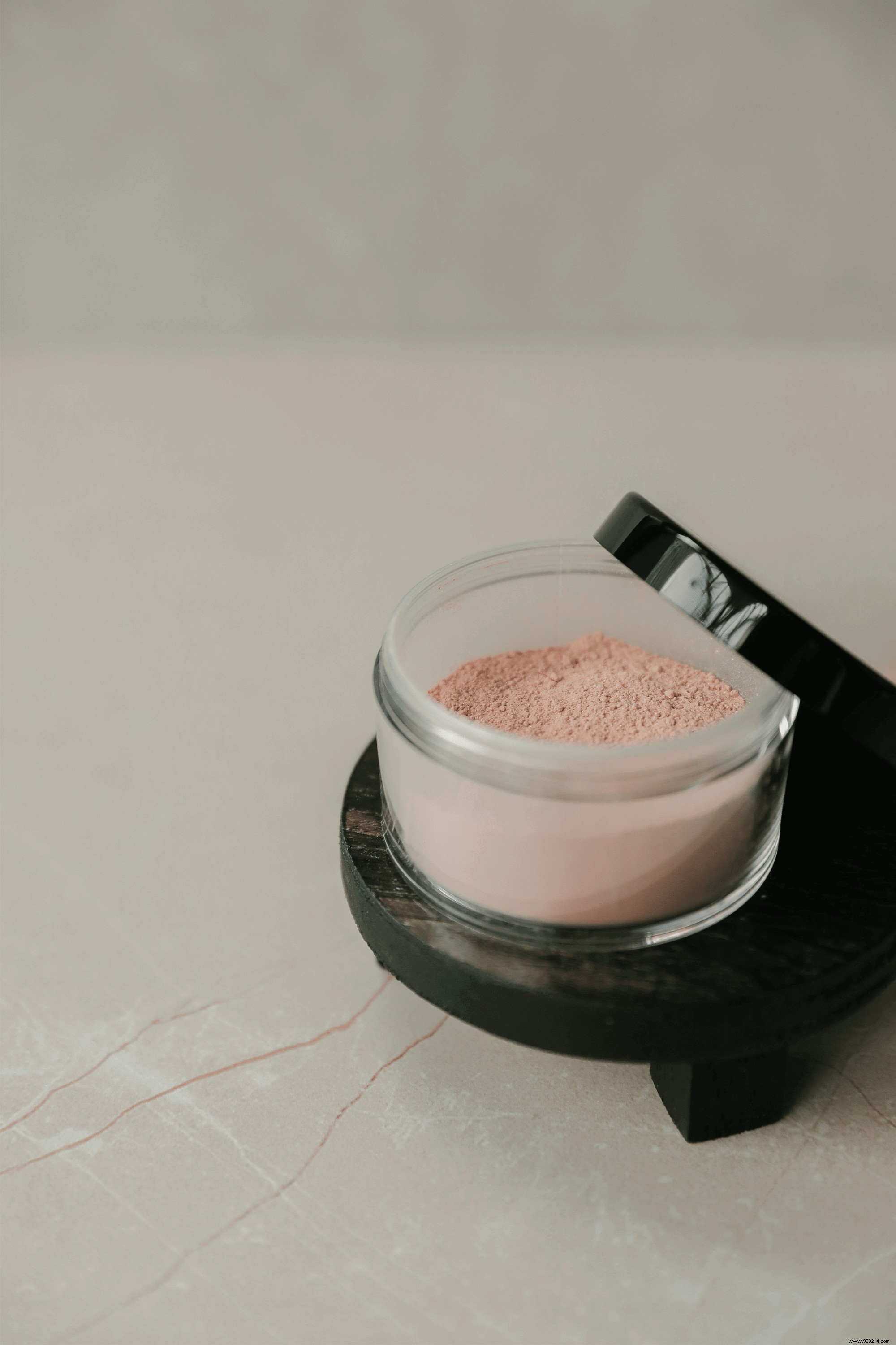 What Is Mineral Makeup? Ingredients, Benefits, and Pro Application Tips