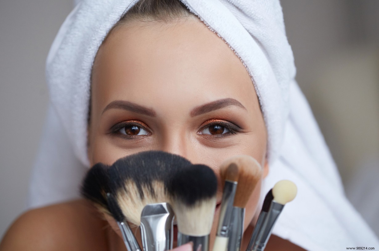 What Is Mineral Makeup? Ingredients, Benefits, and Pro Application Tips