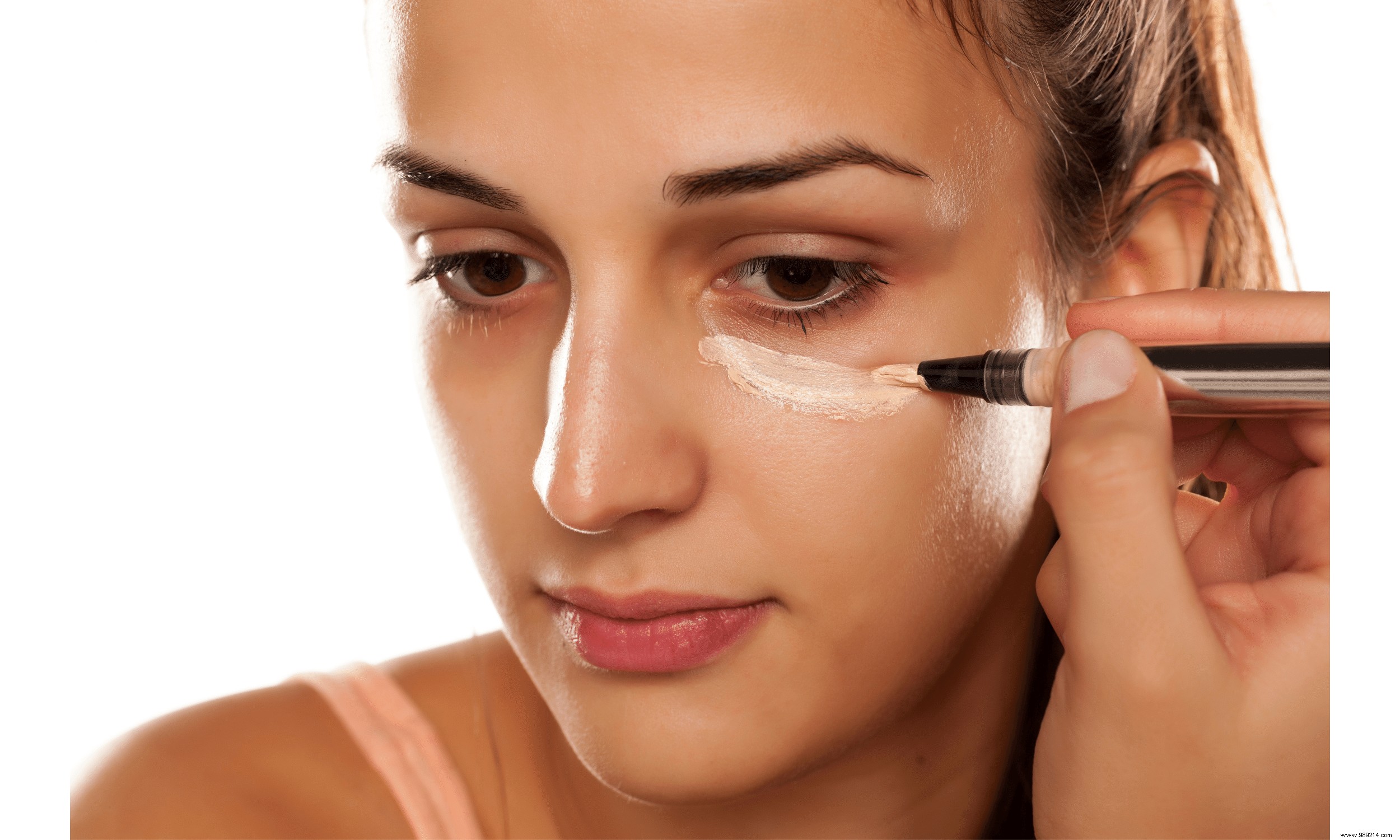 How to Choose the Perfect Concealer: Expert Guide to Shade, Finish, Texture, and More