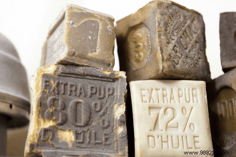 How Authentic Marseille Soap Fights Acne: Benefits, Selection, and Expert Usage Tips