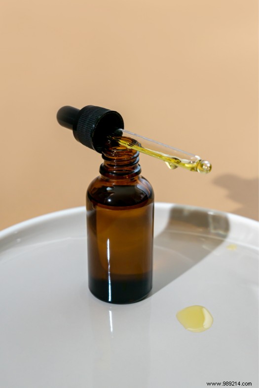 Jojoba Oil: The Perfect Solution for Oily, Acne-Prone, and All Skin Types