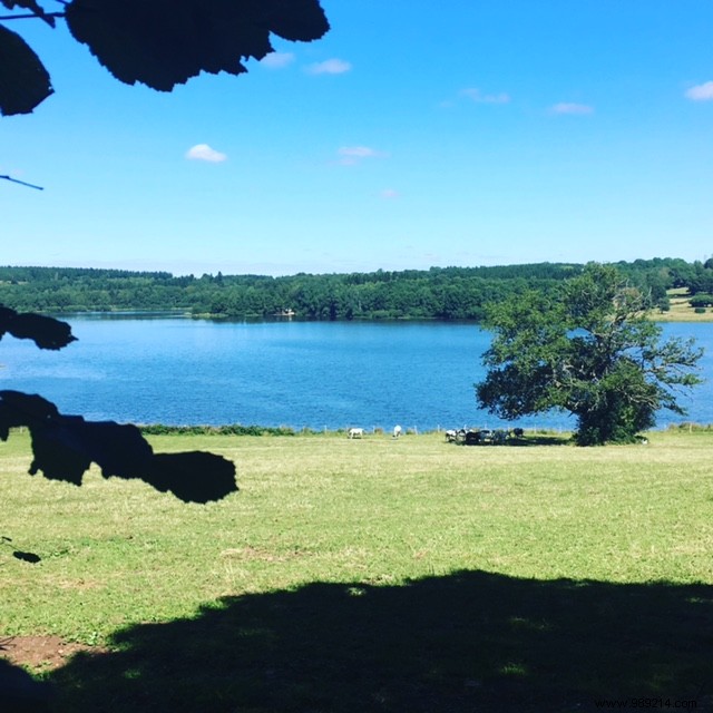 Family Escape to Avallon and Lac de Saint-Agnan: A Serene Getaway 2 Hours from Paris
