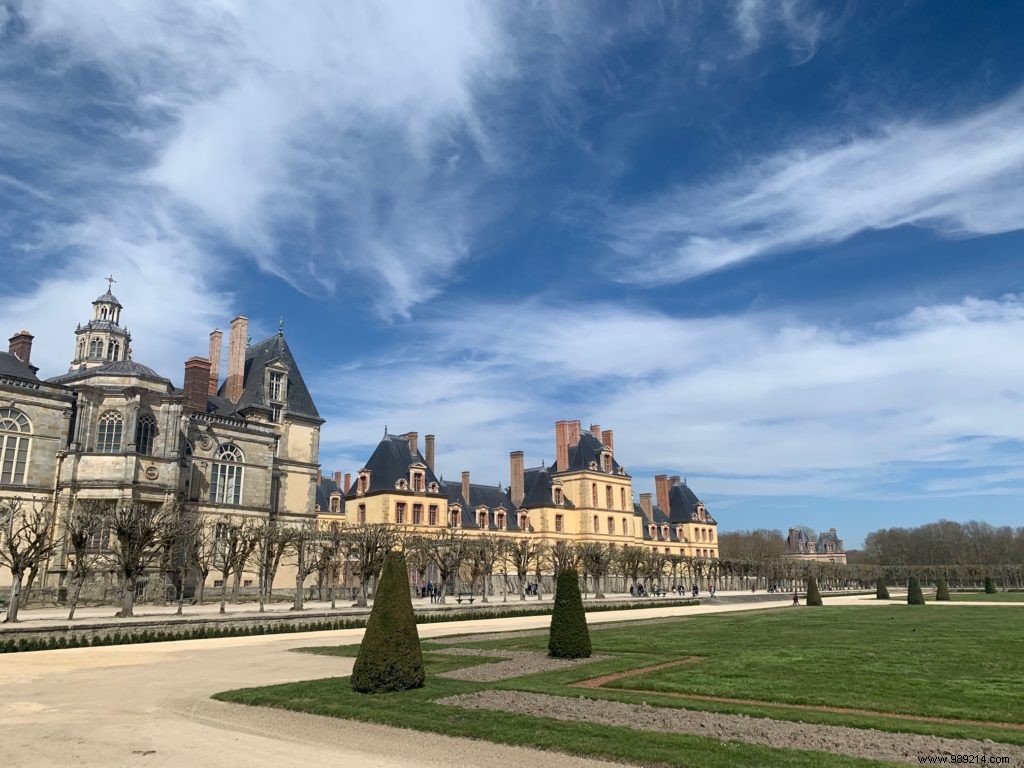 Spontaneous Family Day Trip to Fontainebleau Castle from Paris: Insider Tips