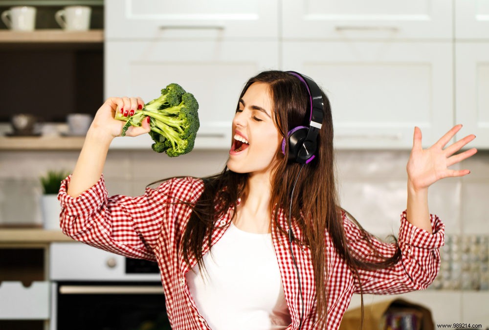 Spring on Your Plate: Embrace Seasonal Fruits and Vegetables This May