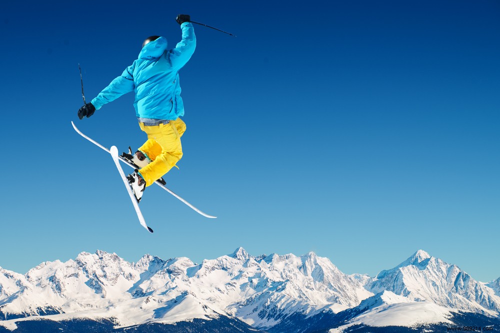 Ski Safely: Expert Tips for a Worry-Free Holiday on the Slopes