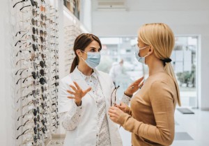 How to Choose the Perfect Glasses: Expert Guide on Frames, Lenses, and Coverage