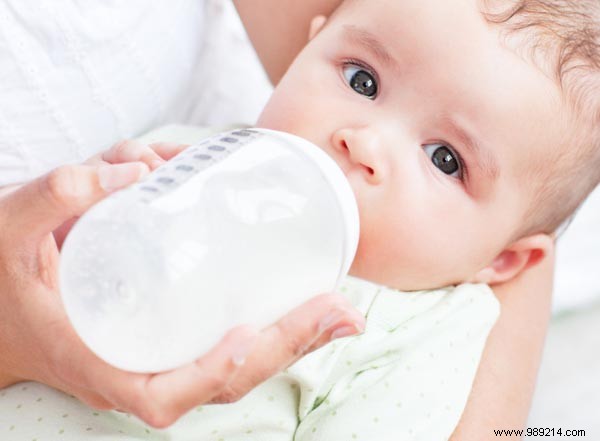 Month-by-Month Baby Formula Guide: Optimal Feeding Amounts and Schedules