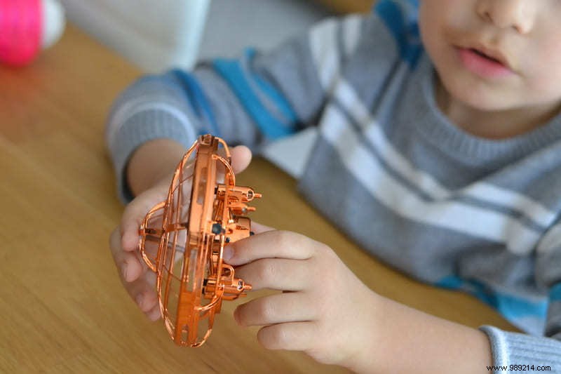 IRDRONE UFO Drone Review: Hands-On Parent Test of This Magical Flying Saucer Toy at Auchan