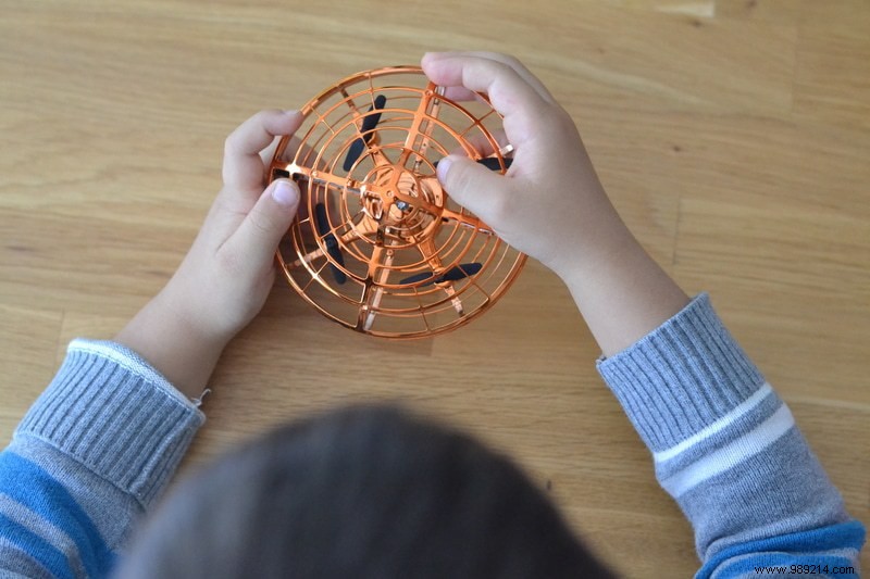 IRDRONE UFO Drone Review: Hands-On Parent Test of This Magical Flying Saucer Toy at Auchan